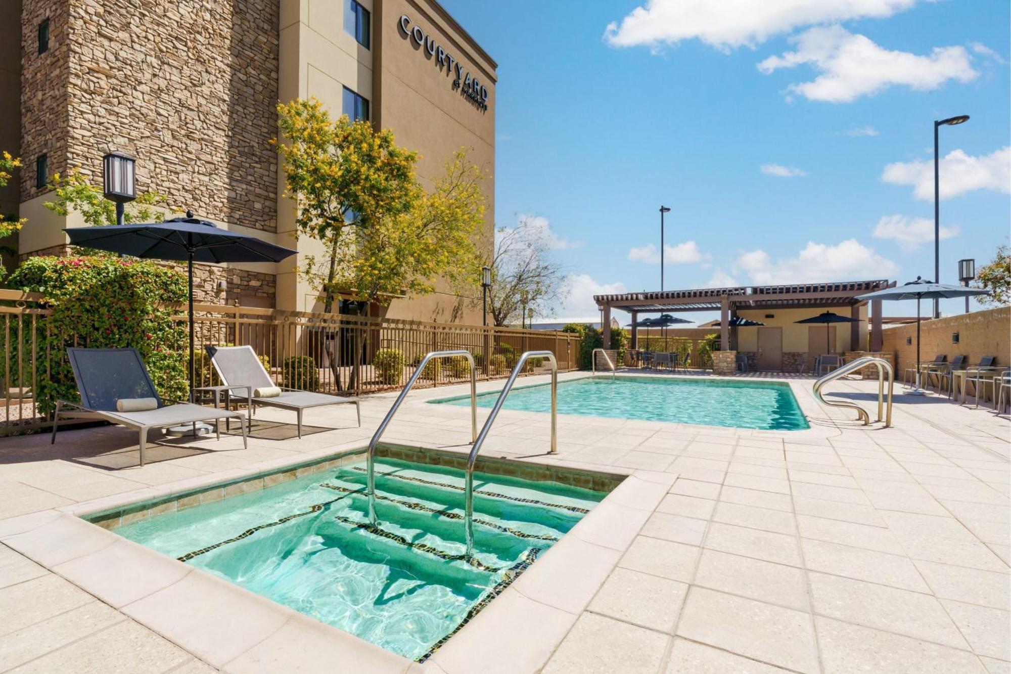 Courtyard By Marriott Phoenix Mesa Gateway Airport Eksteriør billede