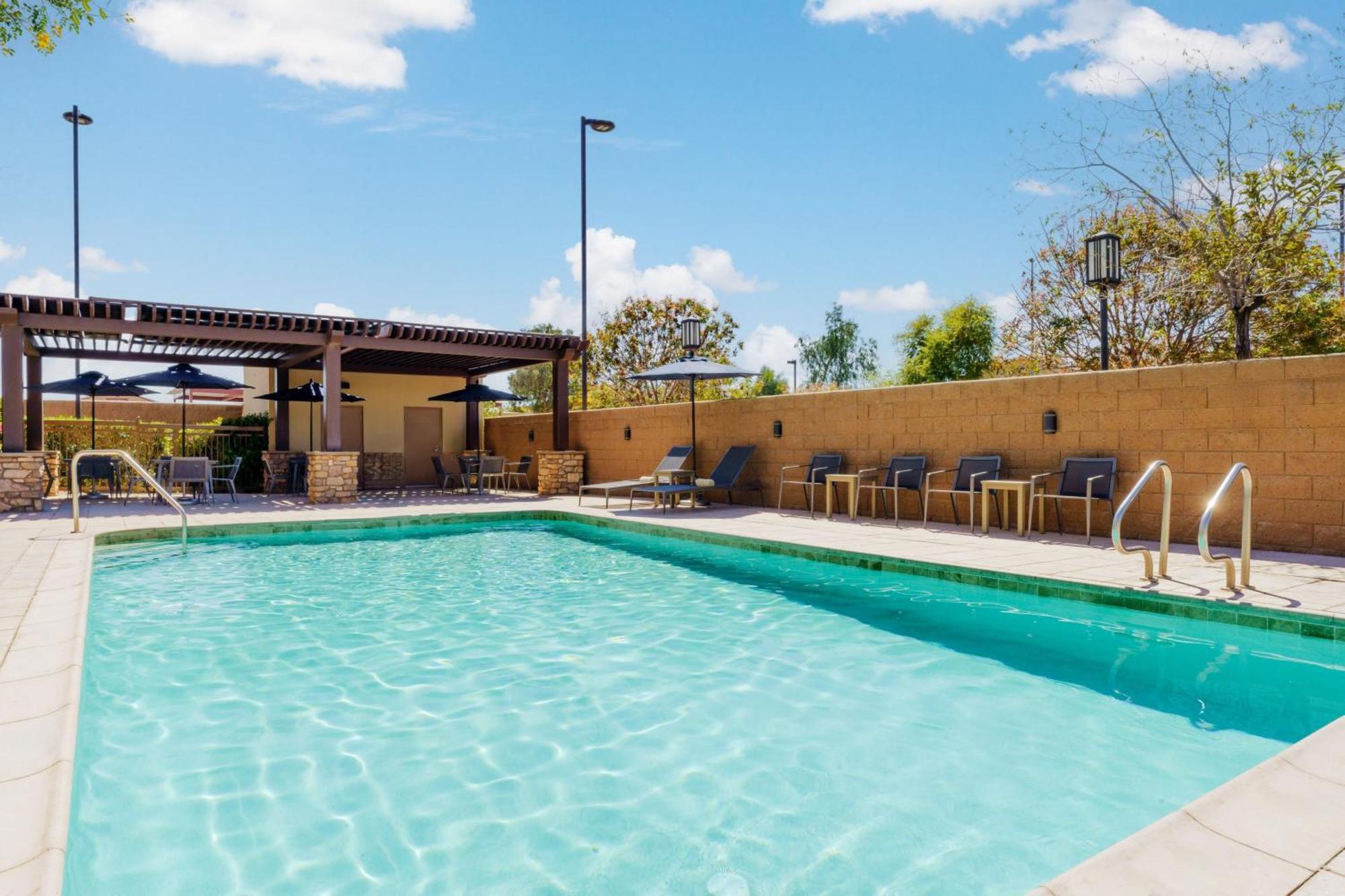 Courtyard By Marriott Phoenix Mesa Gateway Airport Eksteriør billede