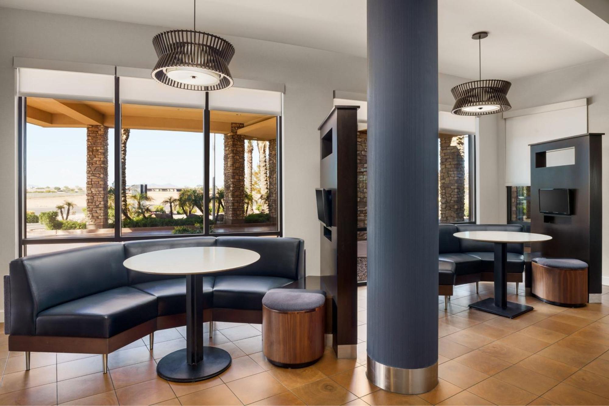 Courtyard By Marriott Phoenix Mesa Gateway Airport Eksteriør billede